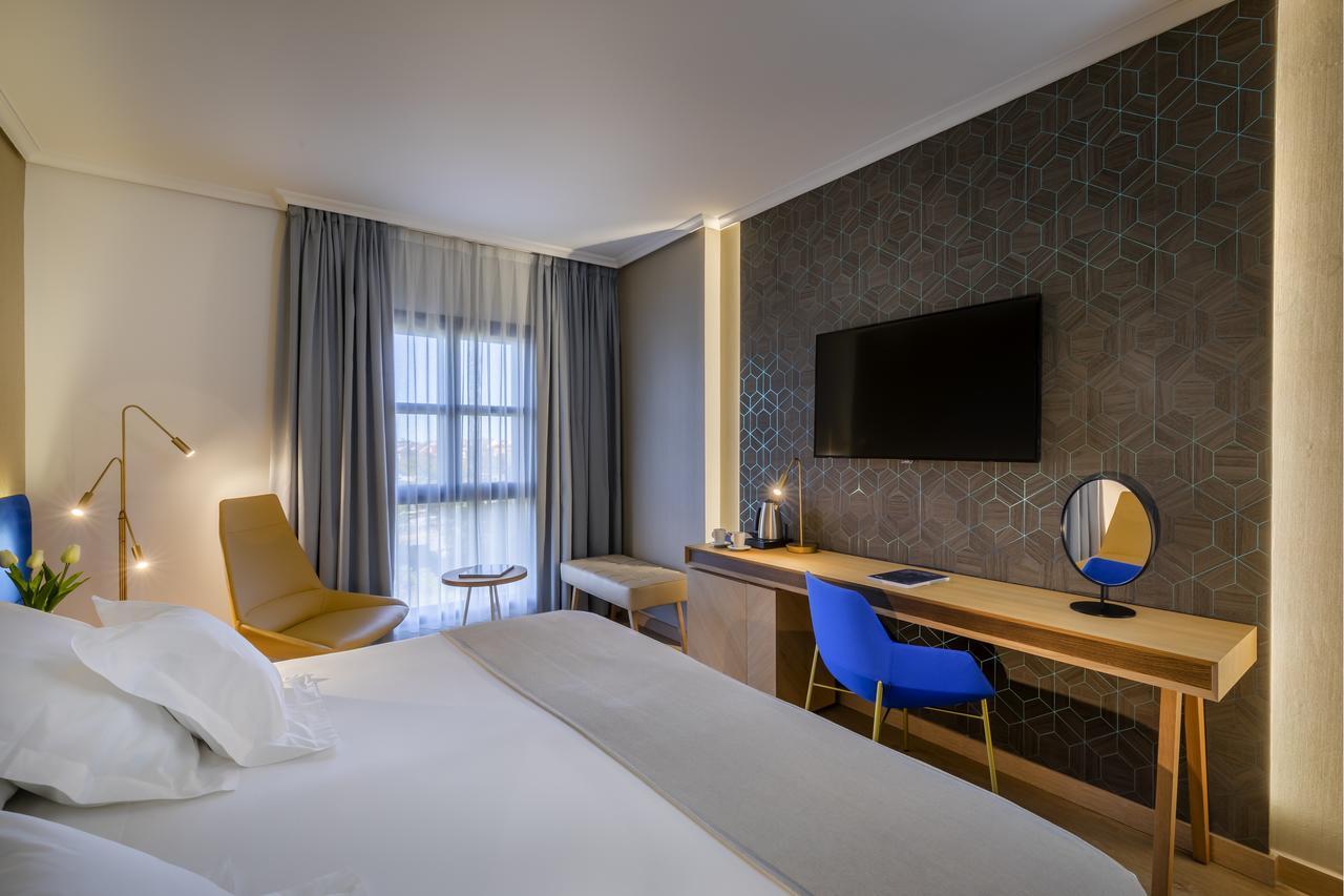Deluxe Double or Twin Room,520482876:JPEG